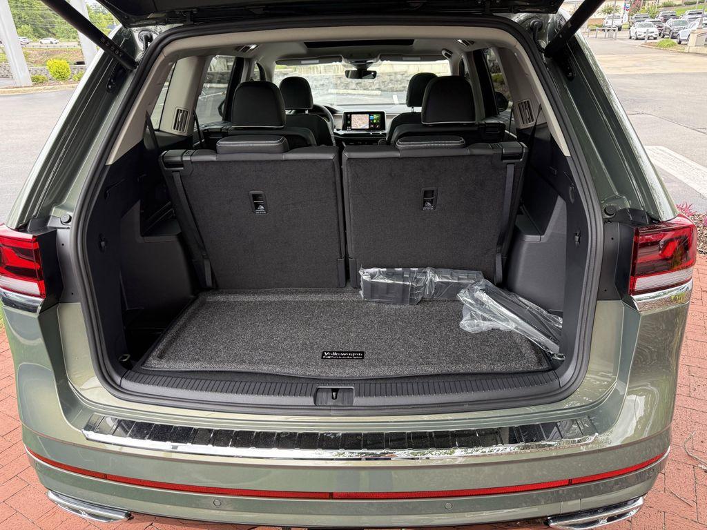 new 2026 Volkswagen Atlas car, priced at $55,148