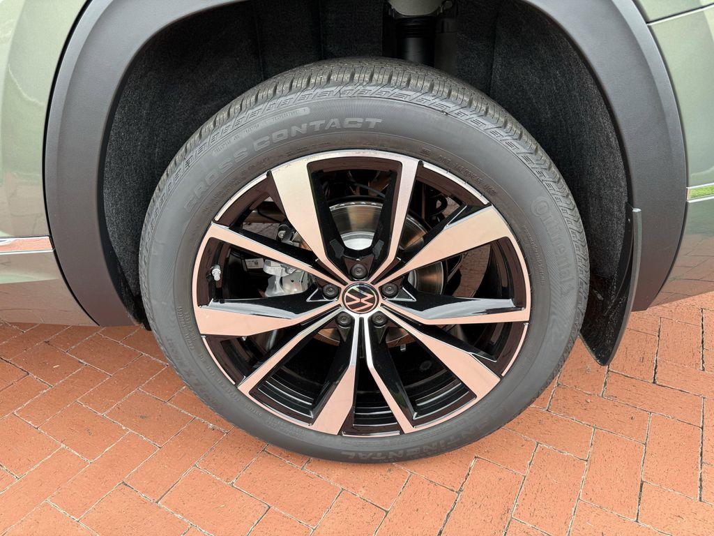new 2026 Volkswagen Atlas car, priced at $55,148