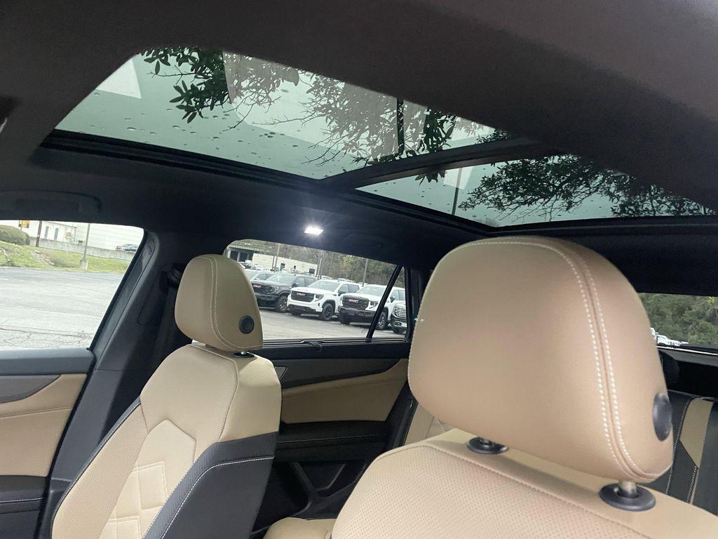 new 2026 Volkswagen Atlas Cross Sport car, priced at $44,702