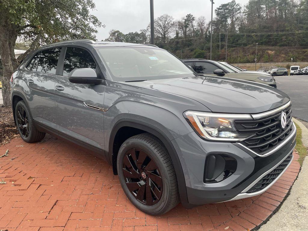 new 2026 Volkswagen Atlas Cross Sport car, priced at $44,702