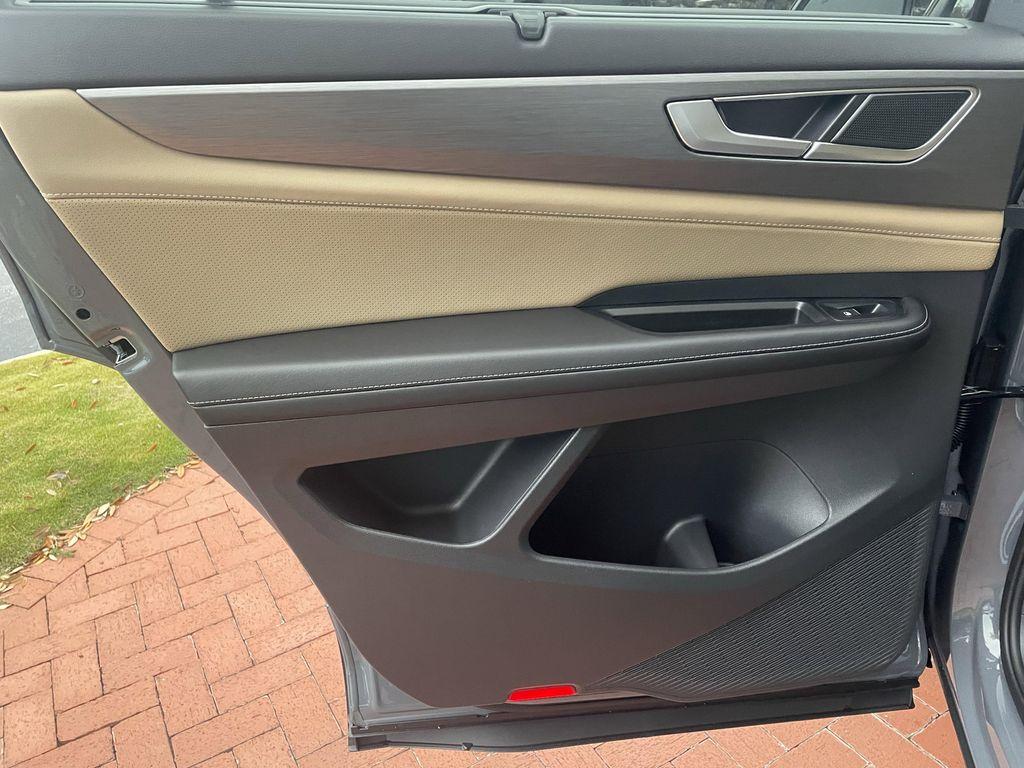 new 2026 Volkswagen Atlas Cross Sport car, priced at $44,702