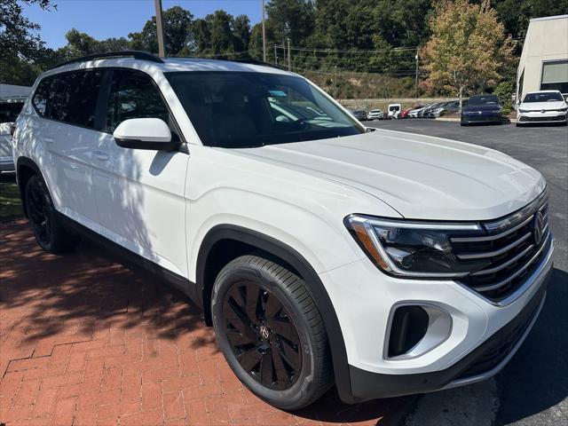 new 2025 Volkswagen Atlas car, priced at $44,667