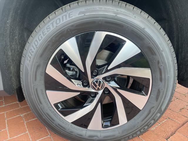 new 2025 Volkswagen Tiguan car, priced at $29,402