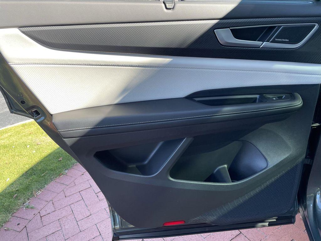 new 2026 Volkswagen Atlas Cross Sport car, priced at $53,434