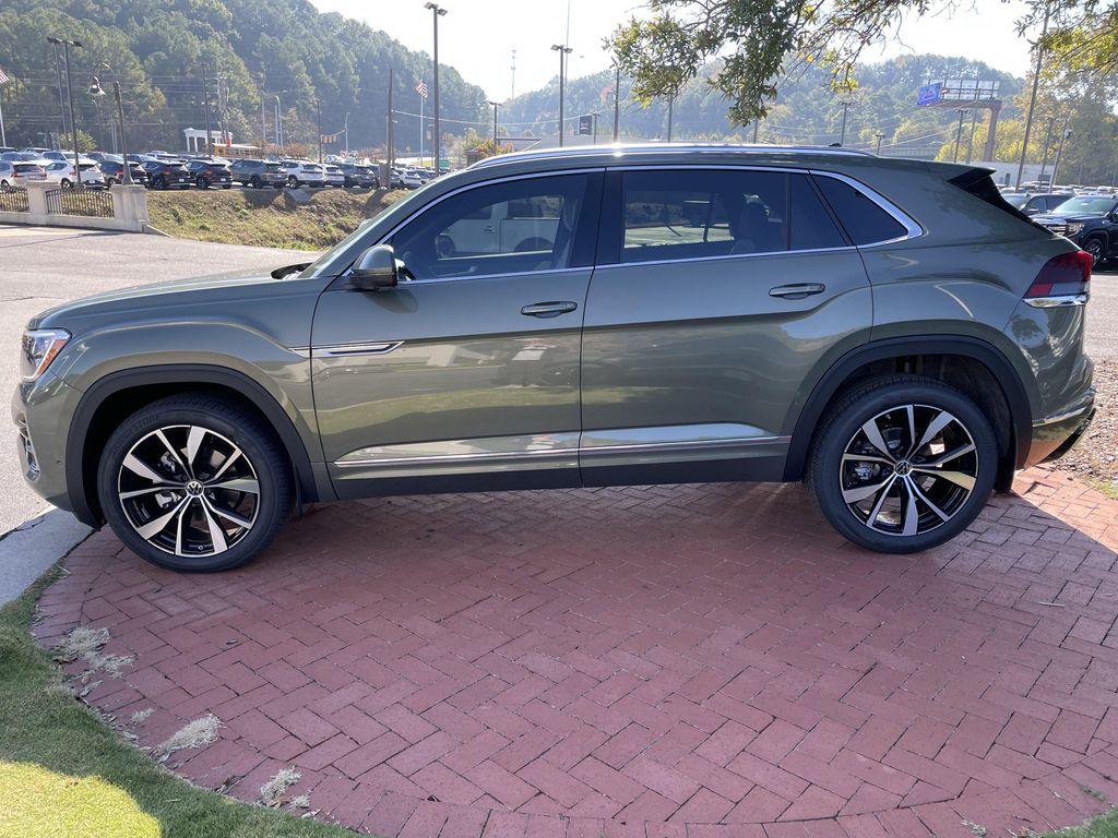 new 2026 Volkswagen Atlas Cross Sport car, priced at $53,434