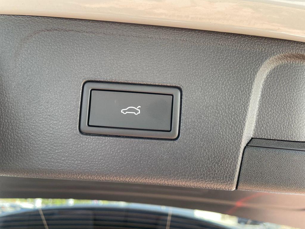 new 2026 Volkswagen Atlas car, priced at $45,800