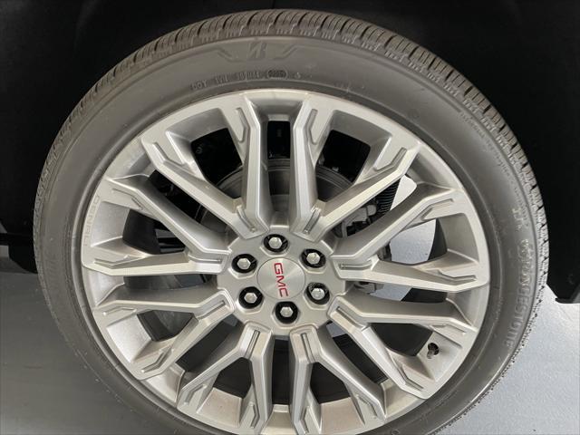 new 2025 GMC Yukon XL car, priced at $98,570