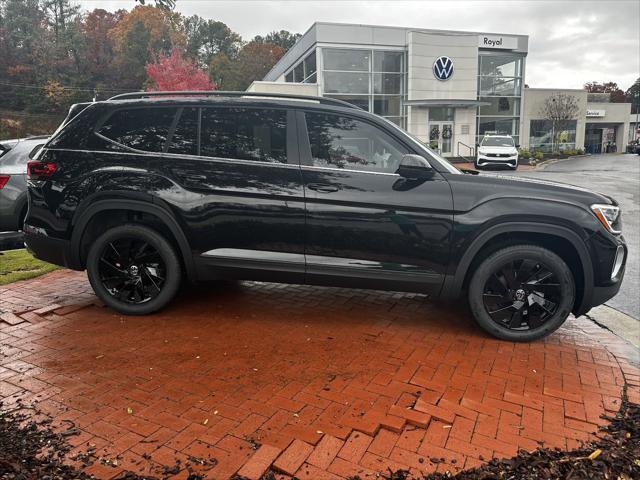 new 2025 Volkswagen Atlas car, priced at $43,512