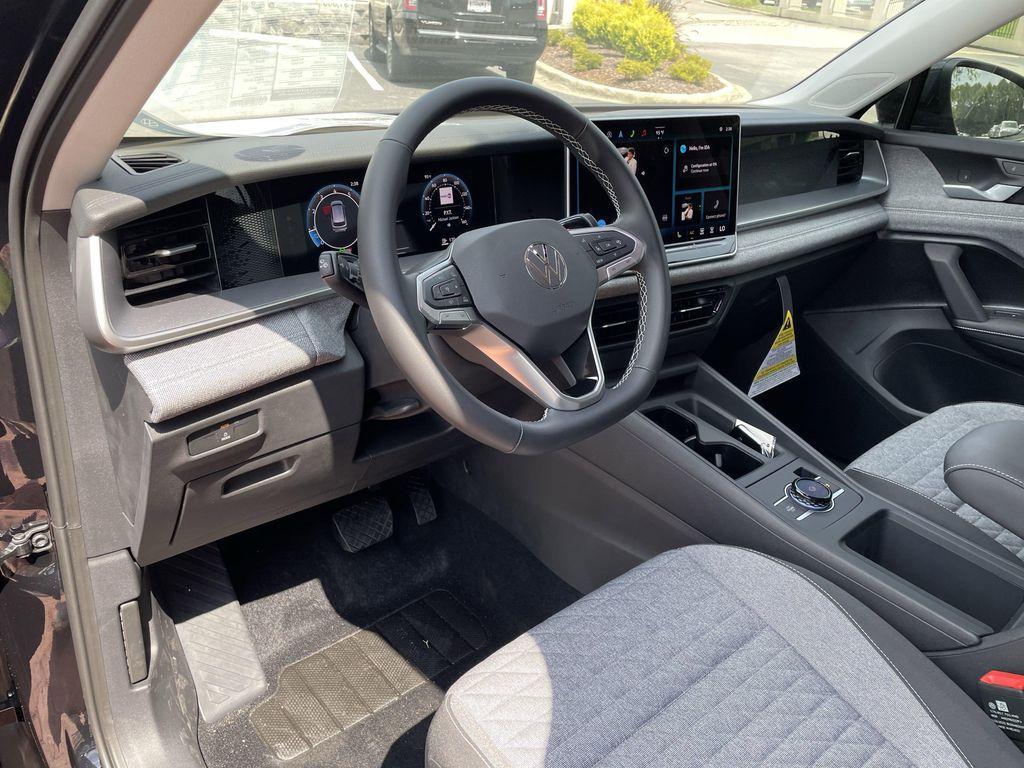 new 2025 Volkswagen Tiguan car, priced at $29,646