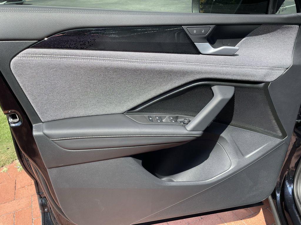 new 2025 Volkswagen Tiguan car, priced at $29,646