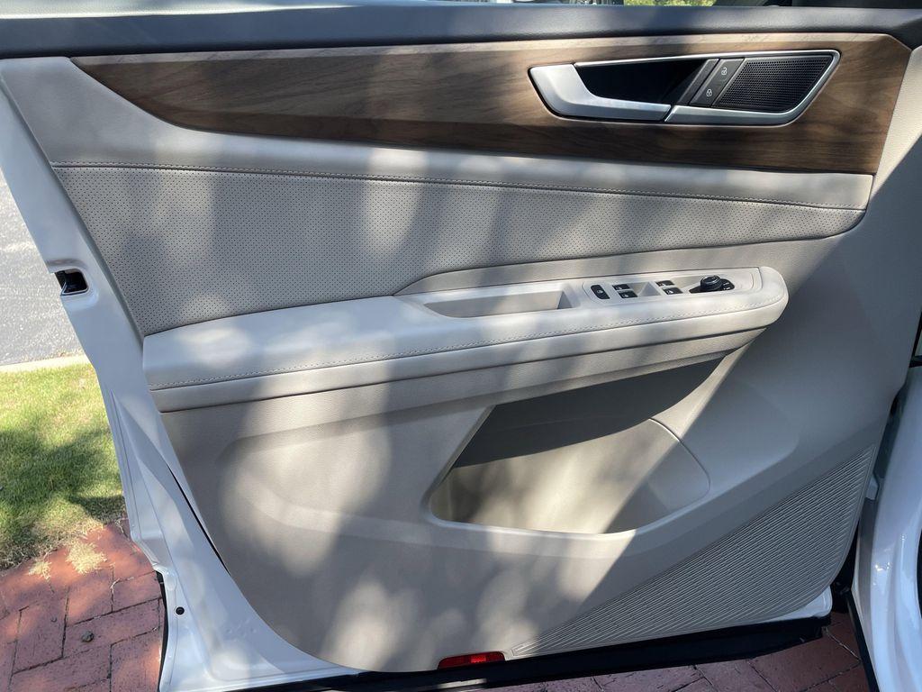 new 2026 Volkswagen Atlas car, priced at $39,473