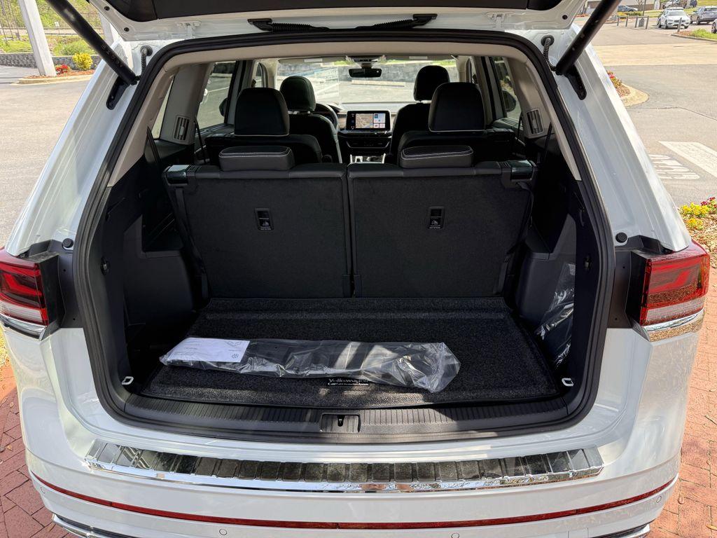 new 2025 Volkswagen Atlas car, priced at $51,773