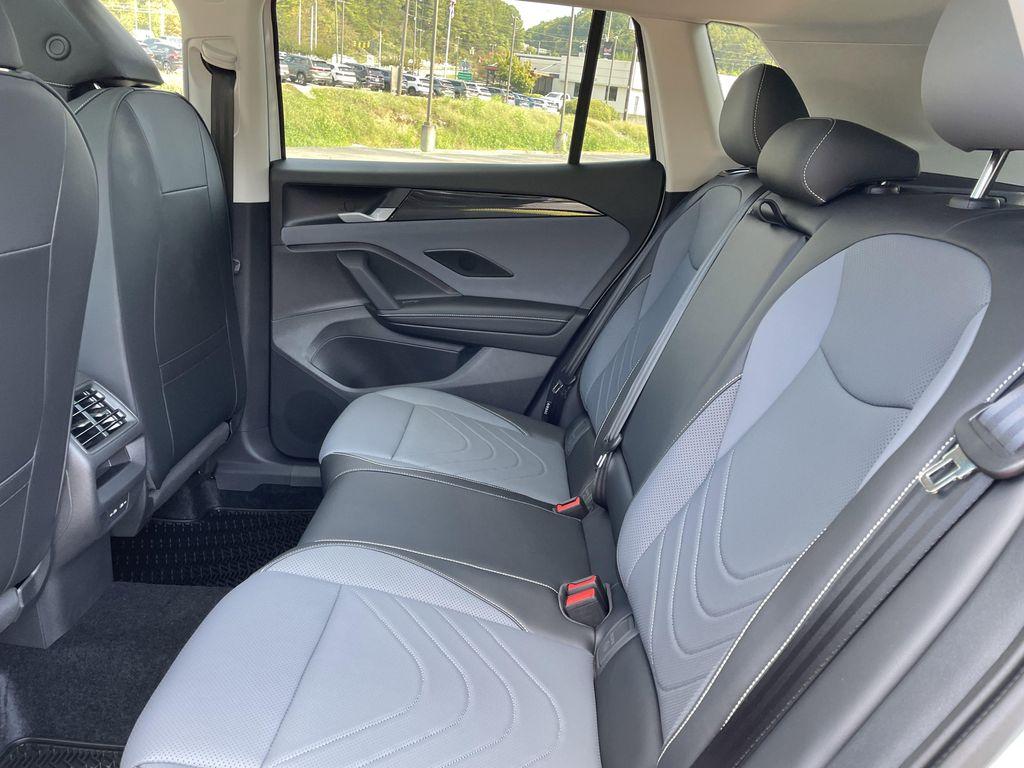 new 2025 Volkswagen Tiguan car, priced at $35,270