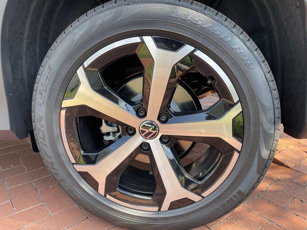 new 2025 Volkswagen Tiguan car, priced at $35,270