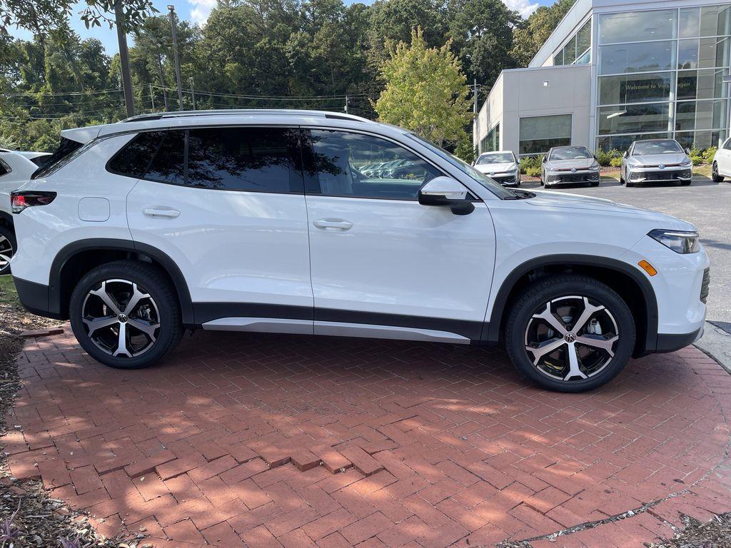 new 2025 Volkswagen Tiguan car, priced at $35,270