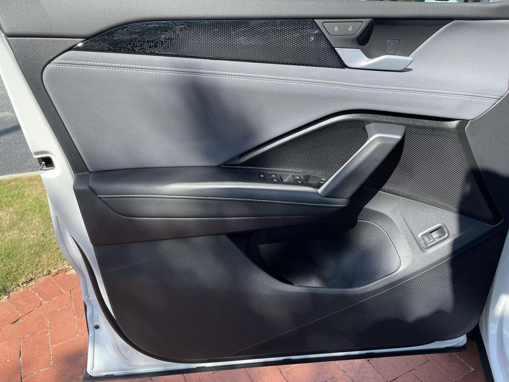 new 2025 Volkswagen Tiguan car, priced at $35,270