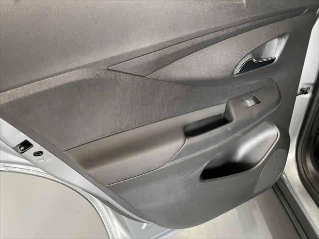 new 2025 Buick Envista car, priced at $26,435
