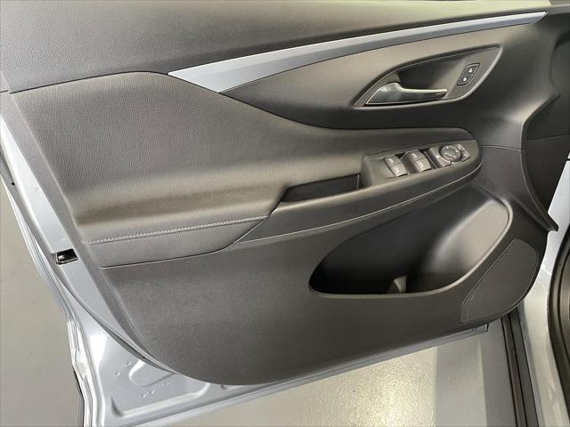 new 2025 Buick Envista car, priced at $26,435