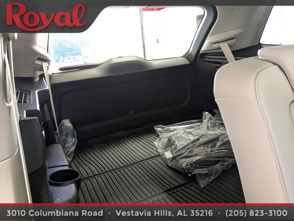 used 2022 Volvo XC90 car, priced at $33,998