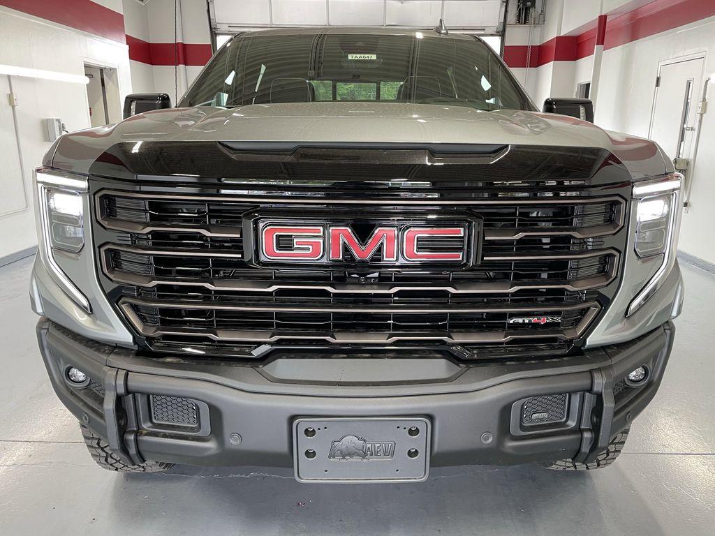 new 2025 GMC Sierra 1500 car, priced at $83,180