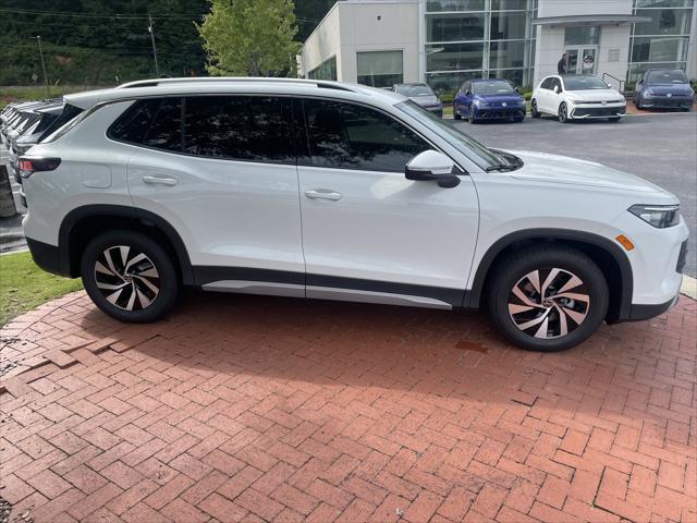 new 2025 Volkswagen Tiguan car, priced at $30,515