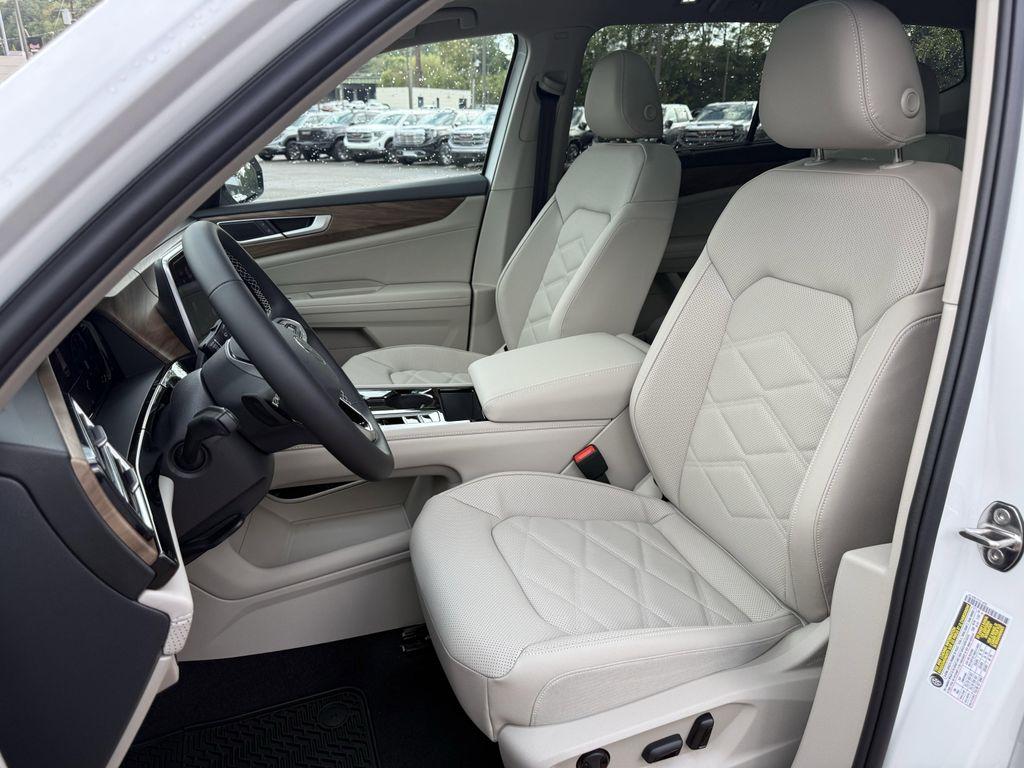 new 2026 Volkswagen Atlas car, priced at $45,517