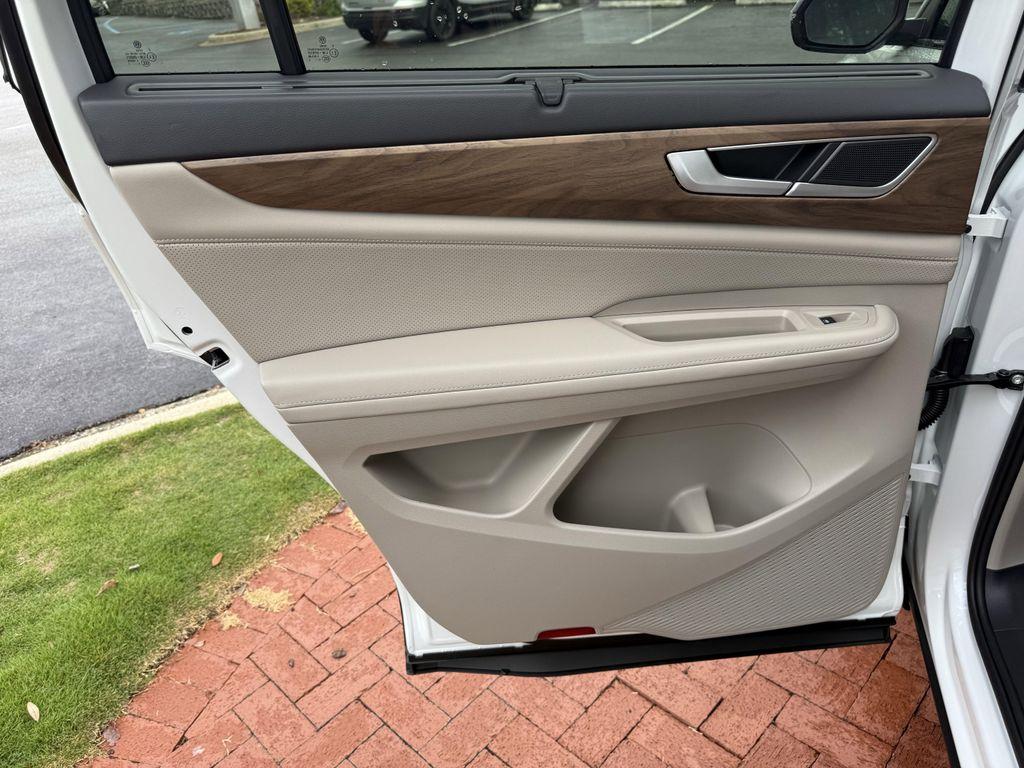 new 2026 Volkswagen Atlas car, priced at $45,517