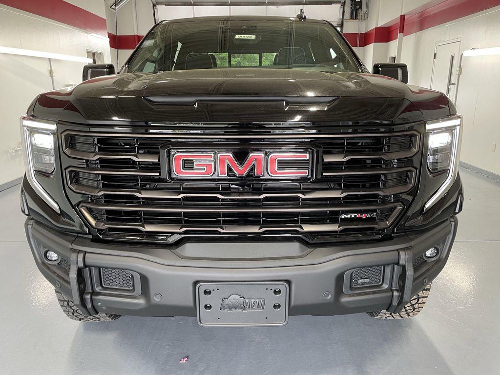 new 2025 GMC Sierra 1500 car, priced at $83,180