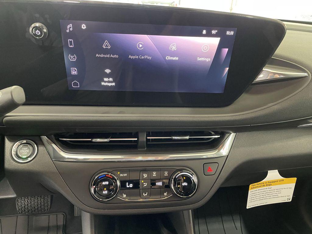 new 2025 Buick Envista car, priced at $26,535