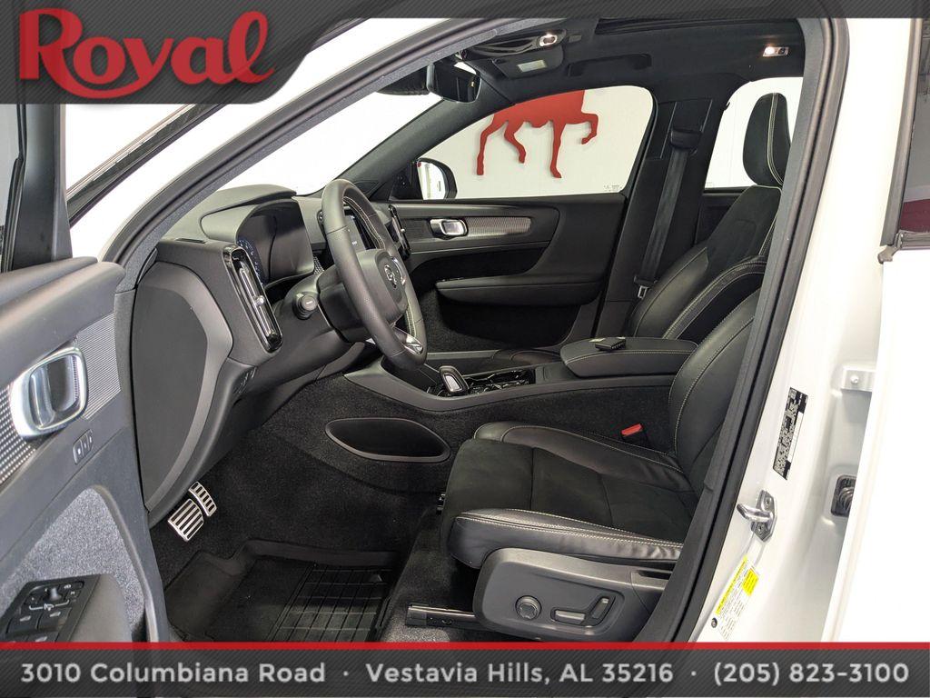 used 2021 Volvo XC40 car, priced at $25,998