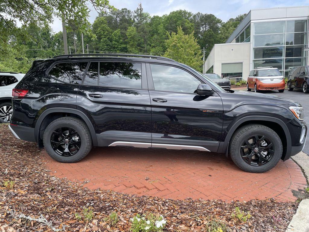 new 2025 Volkswagen Atlas car, priced at $42,980