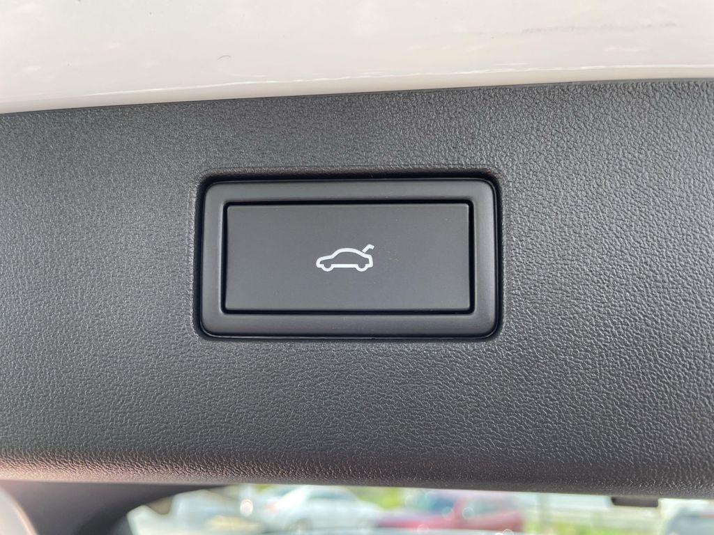 new 2025 Volkswagen Tiguan car, priced at $32,913
