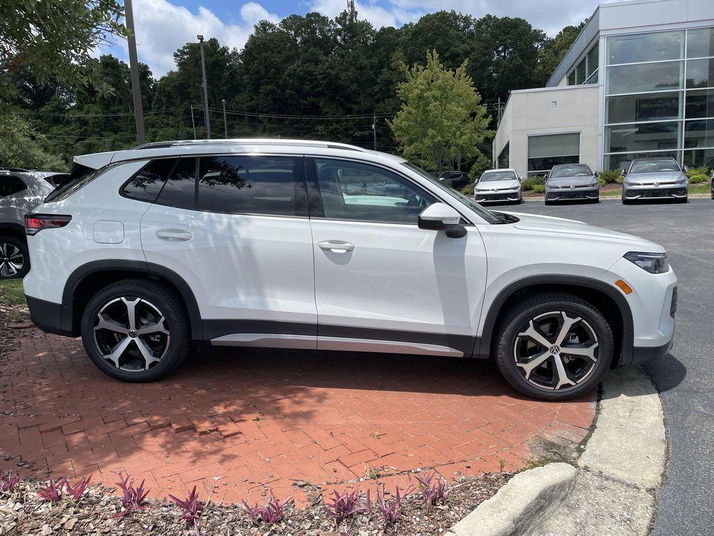 new 2025 Volkswagen Tiguan car, priced at $32,913
