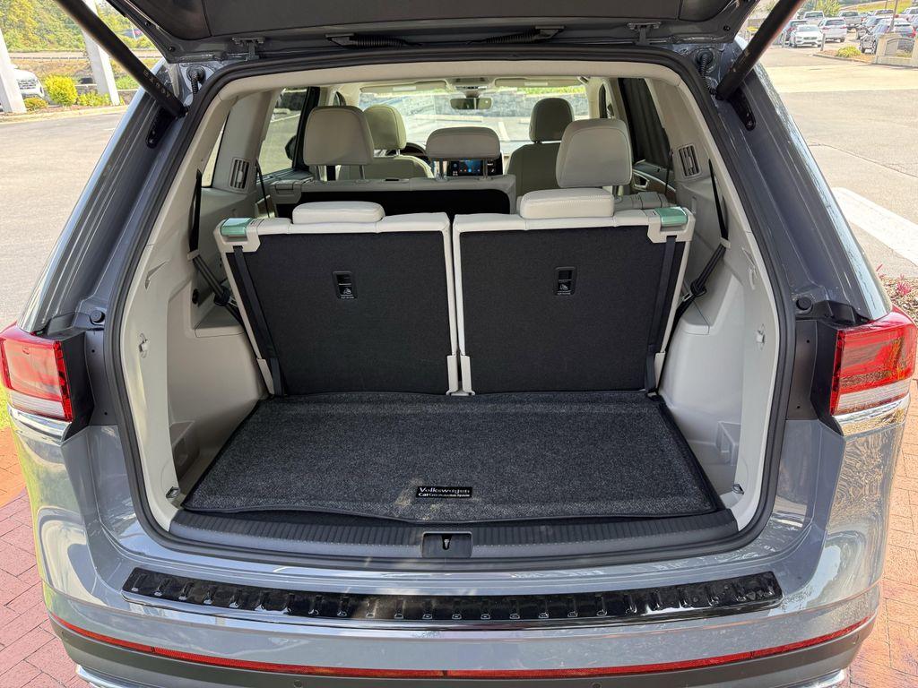 new 2026 Volkswagen Atlas car, priced at $45,431