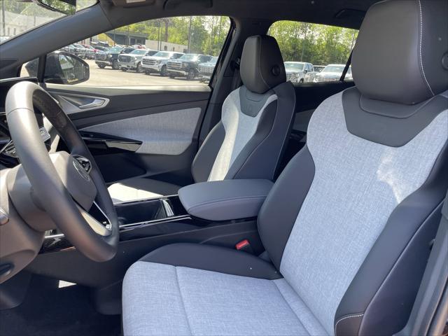 new 2025 Volkswagen ID.4 car, priced at $30,066