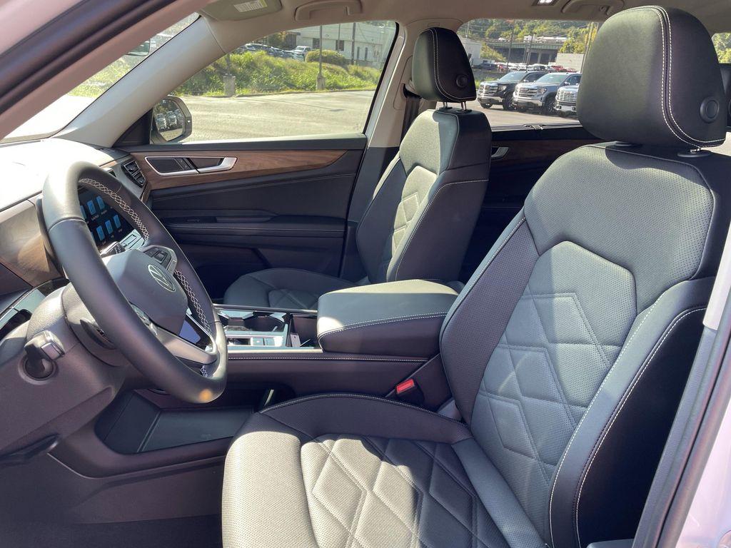 new 2026 Volkswagen Atlas car, priced at $46,203