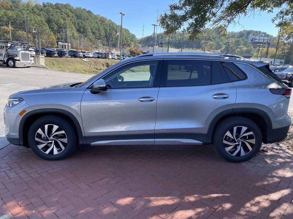 new 2026 Volkswagen Tiguan car, priced at $31,342