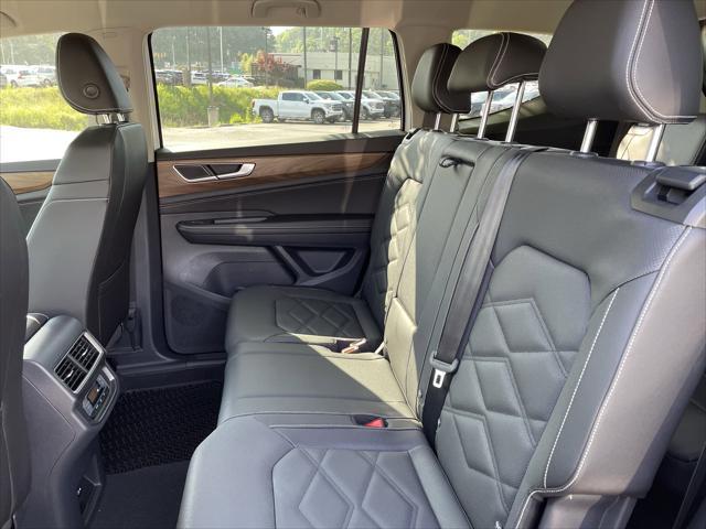 new 2025 Volkswagen Atlas car, priced at $38,294