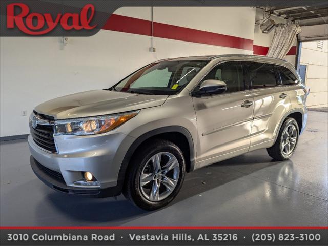 used 2015 Toyota Highlander car, priced at $17,989