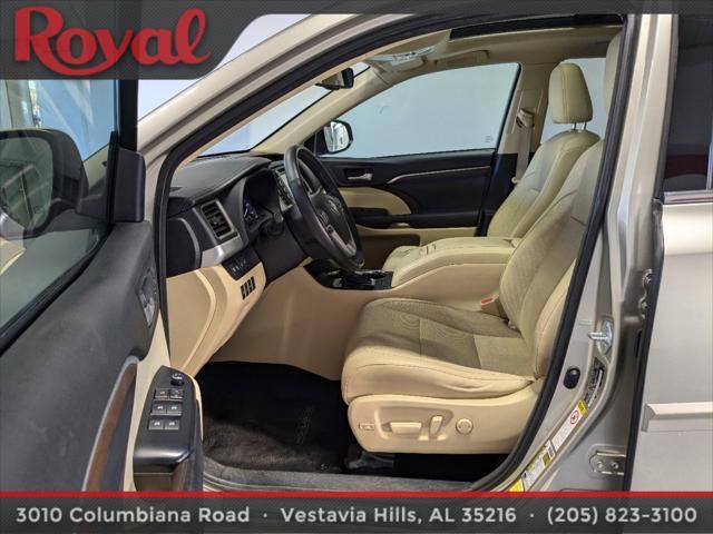 used 2015 Toyota Highlander car, priced at $17,989