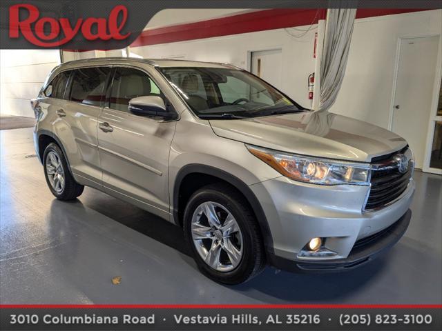 used 2015 Toyota Highlander car, priced at $17,989