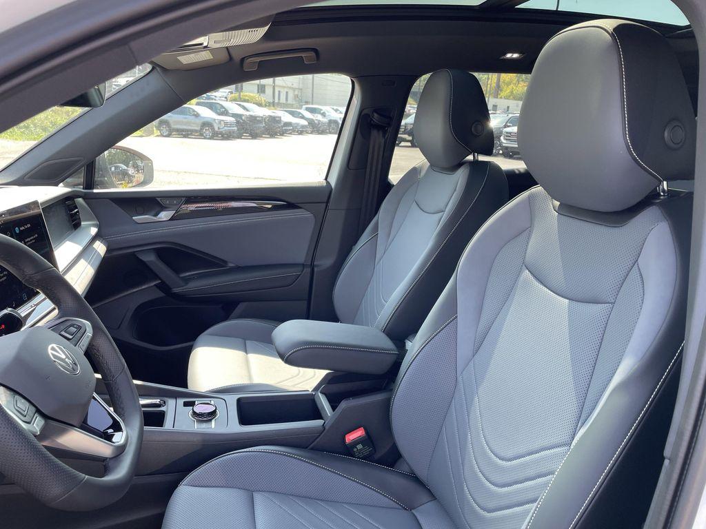 new 2025 Volkswagen Tiguan car, priced at $36,368