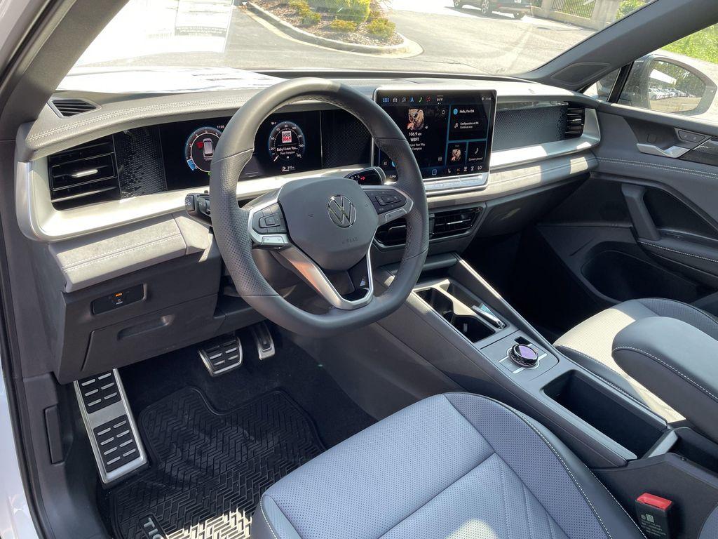 new 2025 Volkswagen Tiguan car, priced at $36,368