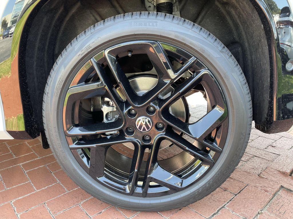 new 2025 Volkswagen Tiguan car, priced at $36,368