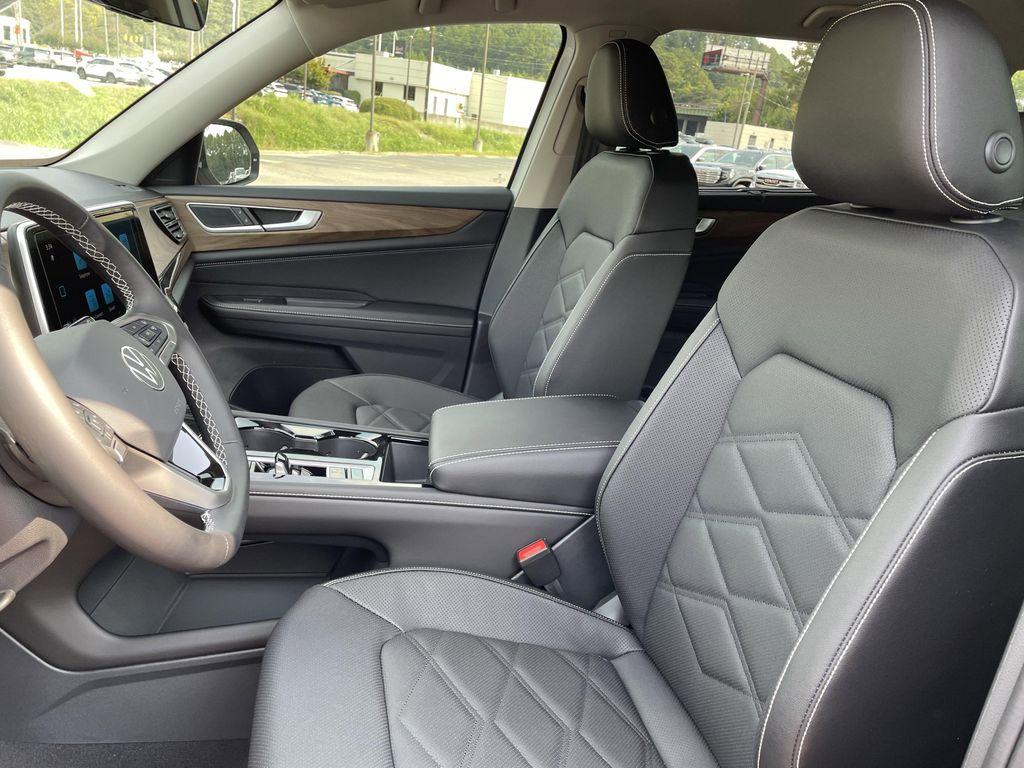 new 2026 Volkswagen Atlas car, priced at $44,997