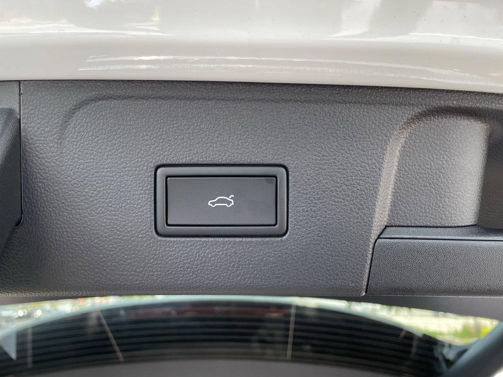 new 2026 Volkswagen Atlas car, priced at $44,997