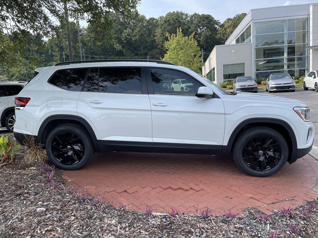 new 2026 Volkswagen Atlas car, priced at $44,997