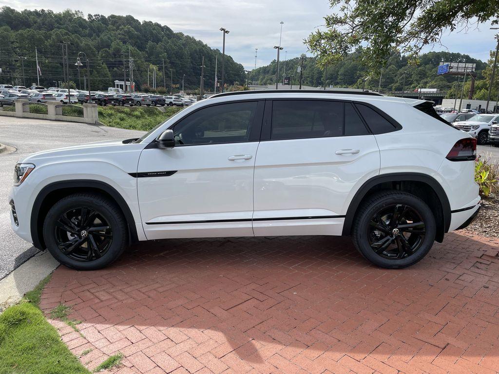 new 2026 Volkswagen Atlas Cross Sport car, priced at $51,411