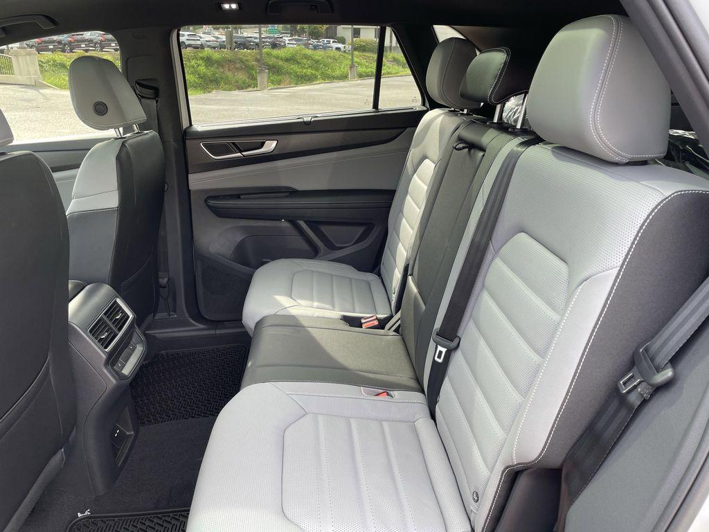 new 2026 Volkswagen Atlas Cross Sport car, priced at $51,411