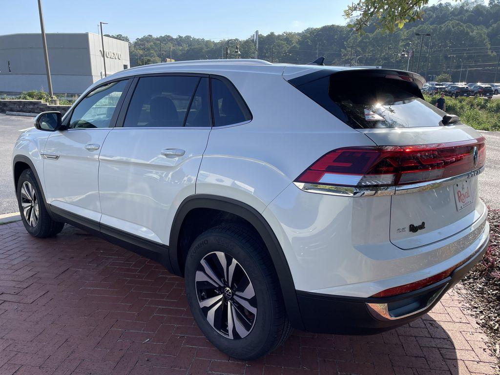 new 2026 Volkswagen Atlas Cross Sport car, priced at $39,322